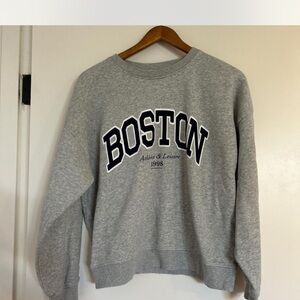 H&M Boston Crewneck sweatshirt